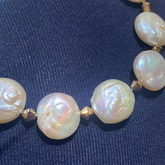 Luxurious White Coin Pearl Bracelet W/ Swarovski Crystals & Sterling Hook Clasp - Picture 3 of 5